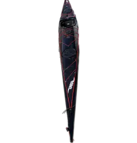 BRUGT Rebel Gnarly Dog 2023 Karbon/Kevlar Havkajak med finne - Brugt kajak